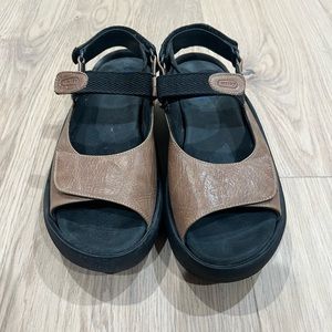 Wolky Woman's Jewel  Slingback Open Toe Sandal Beach Cartago Leather  MSRP $179